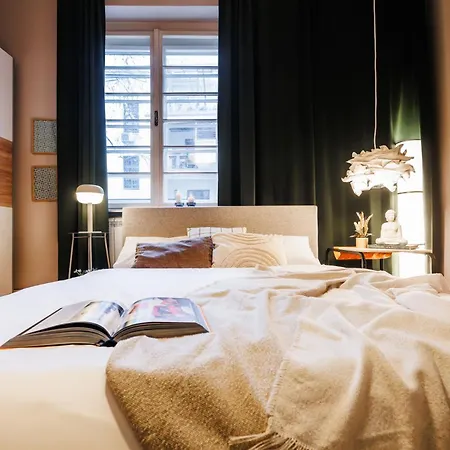 Inspiration Source With Balcony Old Town ベオグラード