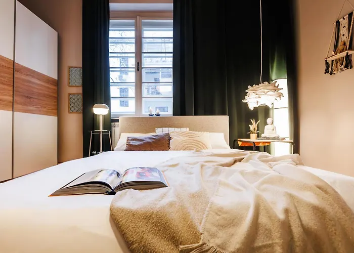 Inspiration Source With Balcony Old Town Belgrado